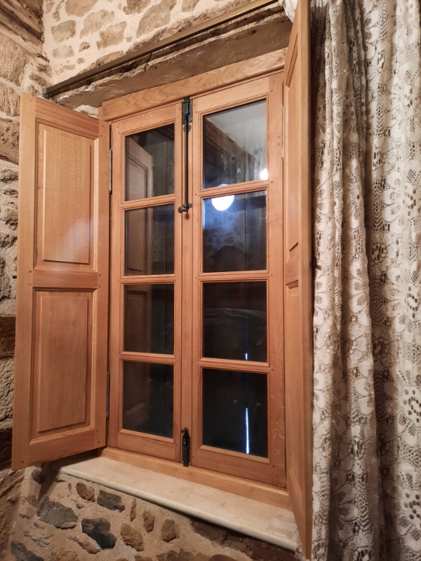 MENUISERIE LEBLANC Menuisier Traditionel A Dinan Fenetre Avec Volet Bois Interieur 2 1