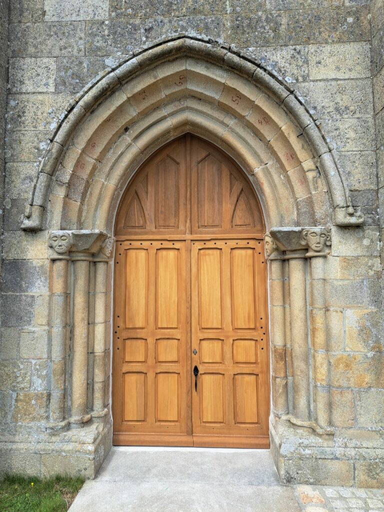 Menuiserie Leblanc Menuisier Traditionel A Dinan Fabrication Porte Deglise 5