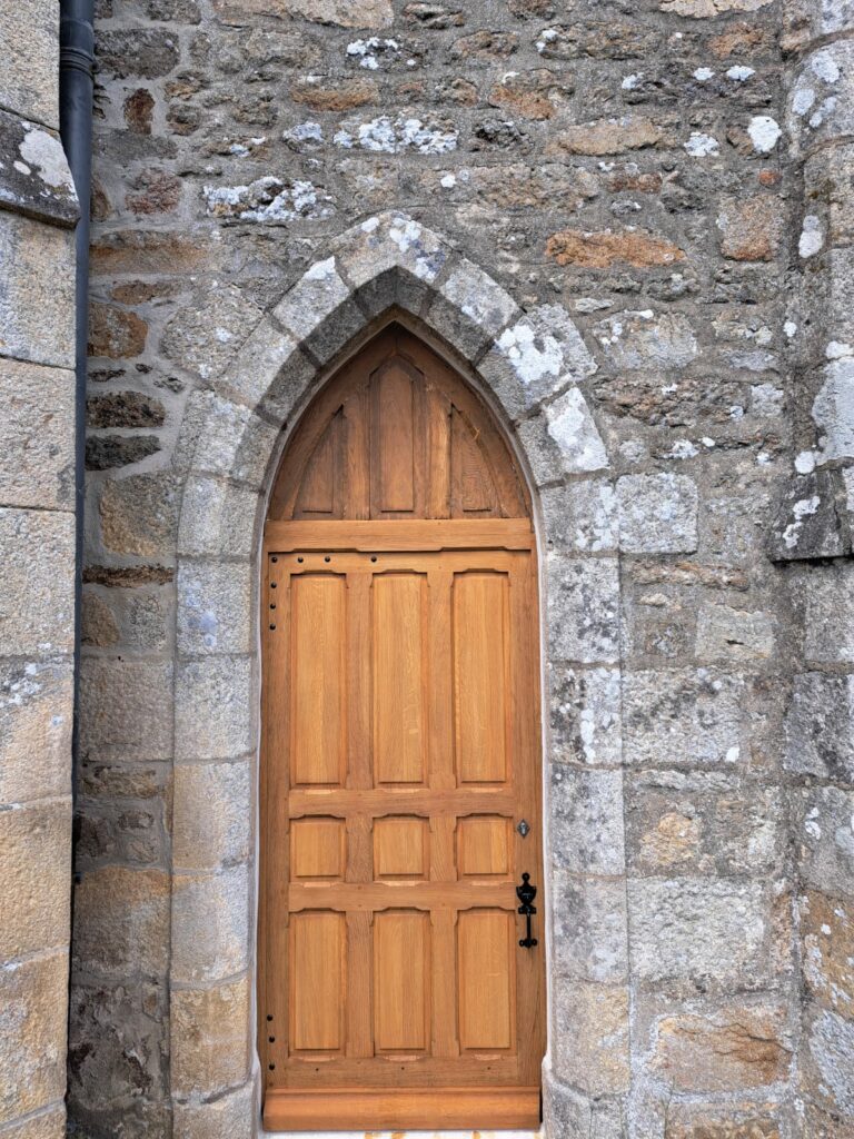 Menuiserie Leblanc Menuisier Traditionel A Dinan Fabrication Porte Deglise 8